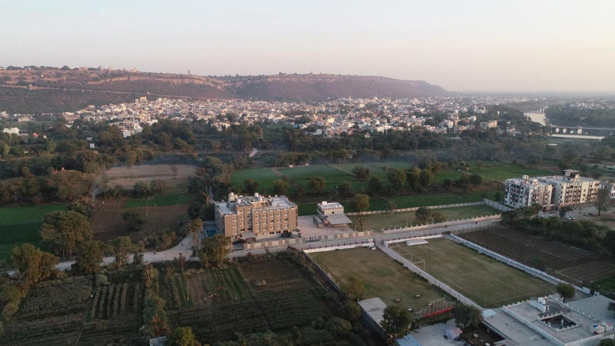 منتجع كوكدا Chittorgarh المظهر الخارجي الصورة